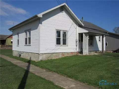 104 S Summit St, Edon, OH 43518 photo 4