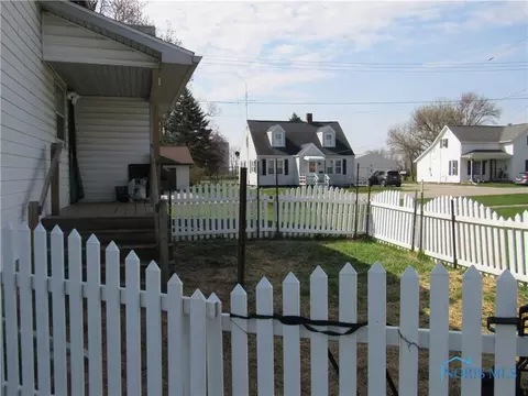 104 S Summit St, Edon, OH 43518 photo 7