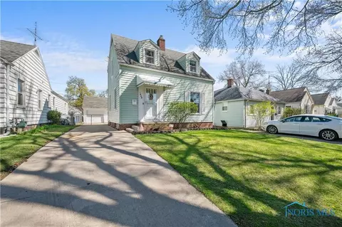1648 Hagley Rd, Toledo, OH 43612