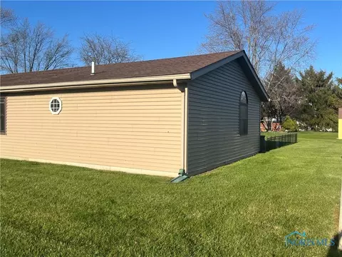 917 Wesley Ave, Bryan, OH 43506 photo 4