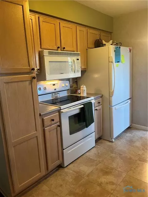 917 Wesley Ave, Bryan, OH 43506 photo 12