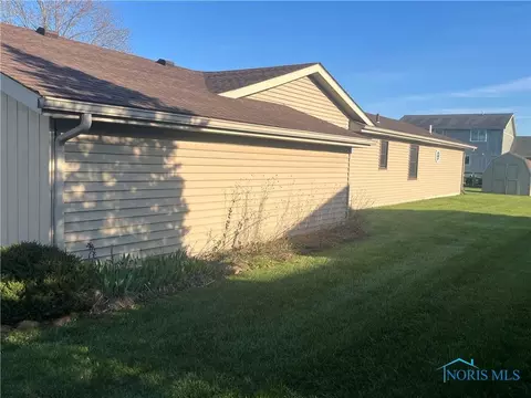 917 Wesley Ave, Bryan, OH 43506 photo 3