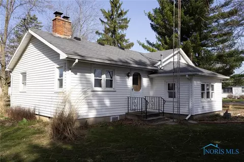 306 Lincoln St, Lyons, OH 43533 photo 4