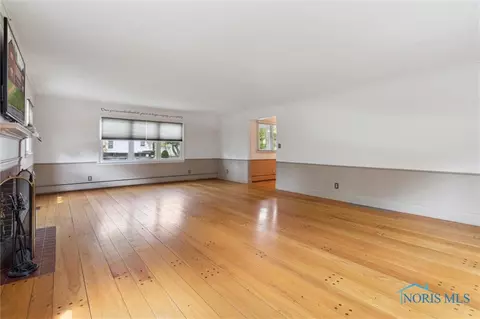 325 Park St, Bryan, OH 43506 photo 7