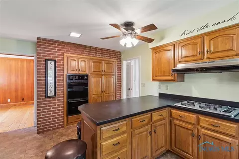 325 Park St, Bryan, OH 43506 photo 16