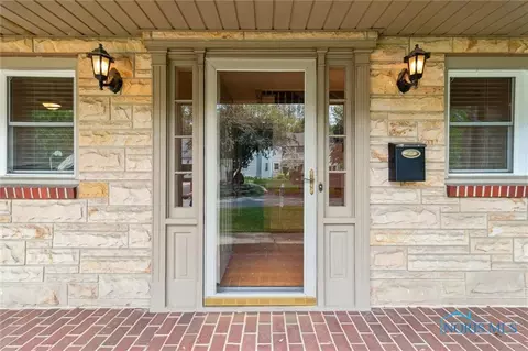 325 Park St, Bryan, OH 43506 photo 3