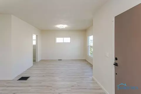 822 Wright Ave, Toledo, OH 43609 photo 6