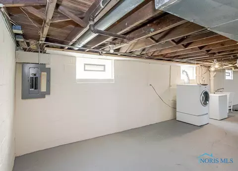 822 Wright Ave, Toledo, OH 43609 photo 34