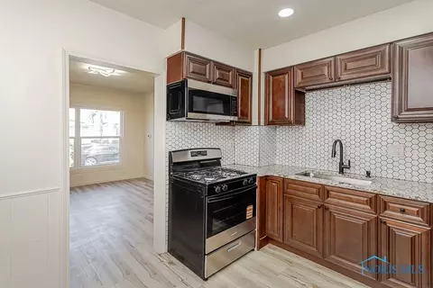 822 Wright Ave, Toledo, OH 43609 photo 11