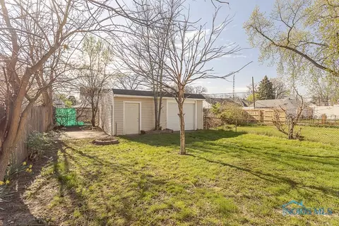 822 Wright Ave, Toledo, OH 43609 photo 3