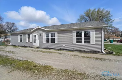 232 Gardner Ave, Northwood, OH 43619