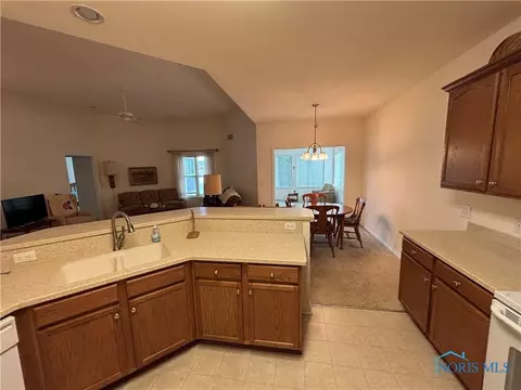 7317 Sloop Ct, Maumee, OH 43537 photo 18