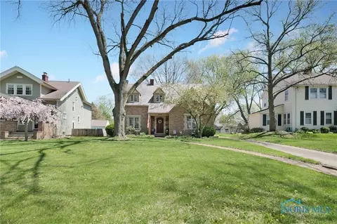 3415 Pineway Dr, Toledo, OH 43614