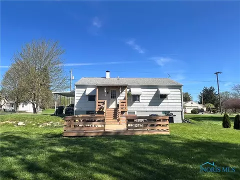 140 E Davis St, Tiffin, OH 44883 photo 2
