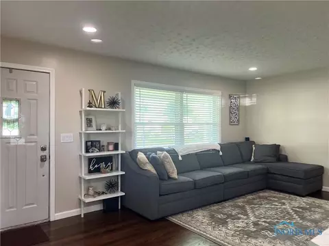 140 E Davis St, Tiffin, OH 44883 photo 4