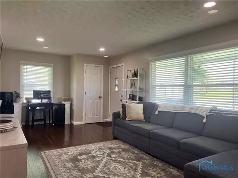 140 E Davis St, Tiffin, OH 44883 photo 5