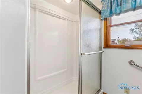 301 Lexington Ave, Findlay, OH 45840