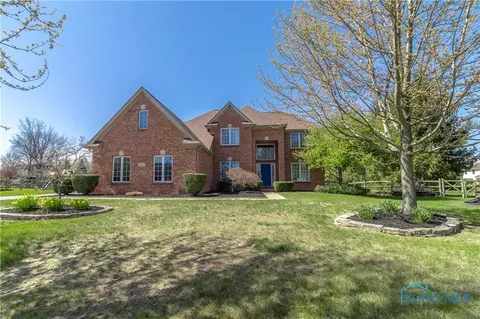 3020 Rock Ledge Ct, Maumee, OH 43537
