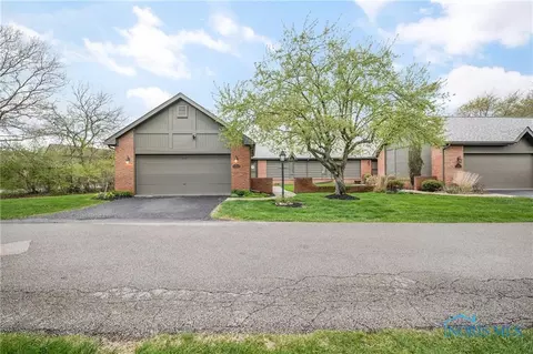 7 Glades Dr, Perrysburg, OH 43551