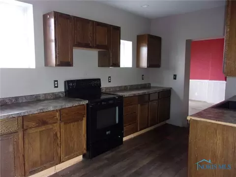 109 S Davis St, Forest, OH 45843 photo 7