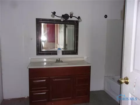 109 S Davis St, Forest, OH 45843 photo 8