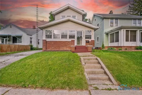 4242 Fairview Dr, Toledo, OH 43612