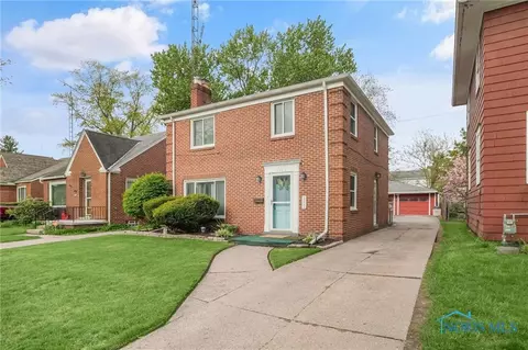 2923 Powhattan Pkwy, Toledo, OH 43606