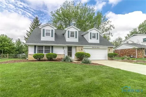 2214 Thornridge Dr, Toledo, OH 43614