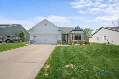 454 Lackawanna Ave, Oregon, OH 43616