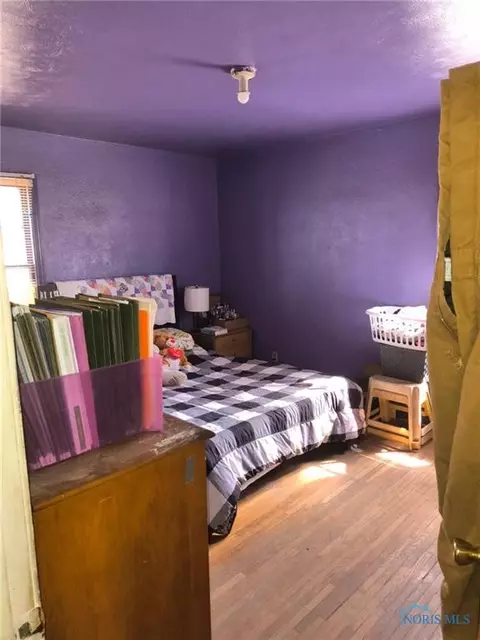 221 Everett St, Toledo, OH 43608 photo 9