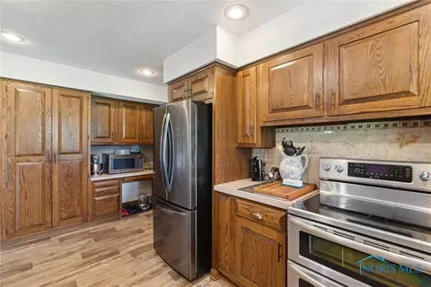 508 E Holmes St, Deshler, OH 43516 photo 17