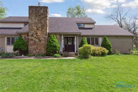 508 E Holmes St, Deshler, OH 43516 photo 4