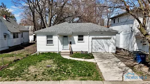 1912 Fairfax Rd, Toledo, OH 43613