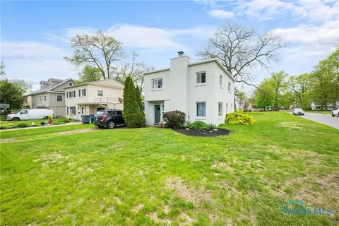 3855 Doty Dr, Toledo, OH 43613