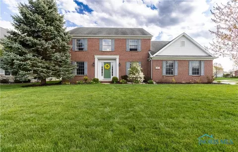 4815 Round House Cir, Monclova, OH 43542