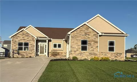 6435 Sydney Dr, Whitehouse, OH 43571