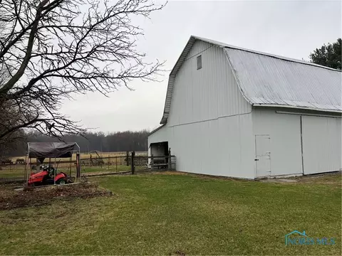 3870 S Eber Rd, Monclova, OH 43542 photo 9