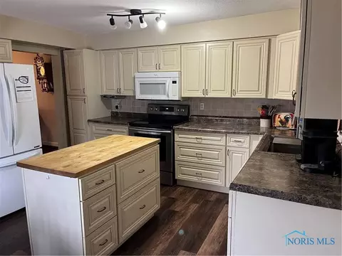 3870 S Eber Rd, Monclova, OH 43542 photo 15