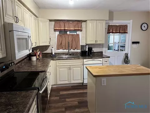 3870 S Eber Rd, Monclova, OH 43542 photo 17