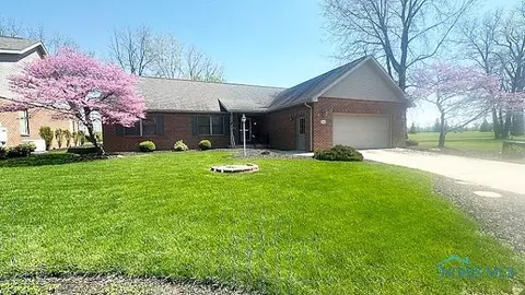 1360 Muirfield Pl, Fostoria, OH 44830