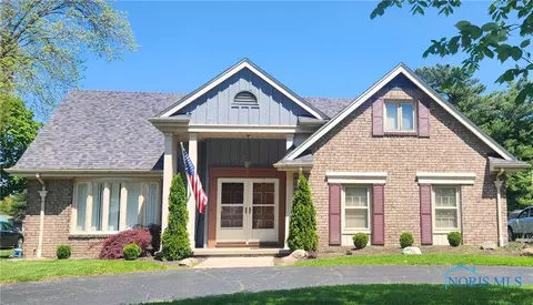 1773 Valley Way Dr, Toledo, OH 43614