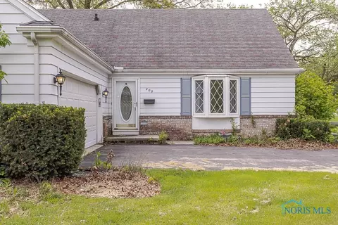 400 Orchard View Dr, Maumee, OH 43537