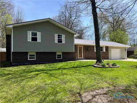 112 Oak Meadows Dr, Bryan, OH 43506