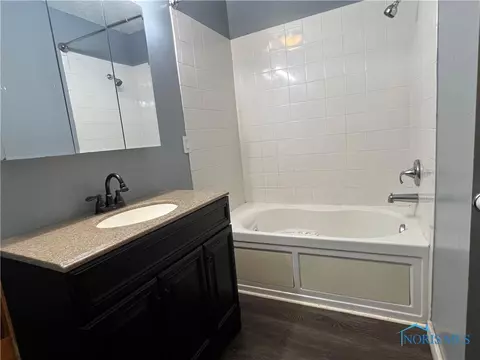 112 Oak Meadows Dr, Bryan, OH 43506 photo 25