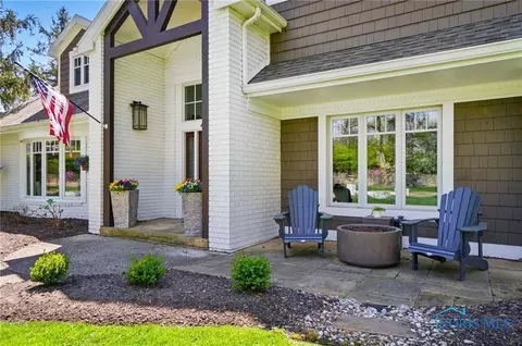 4357 Brookside Rd, Ottawa Hills, OH 43615 photo 3