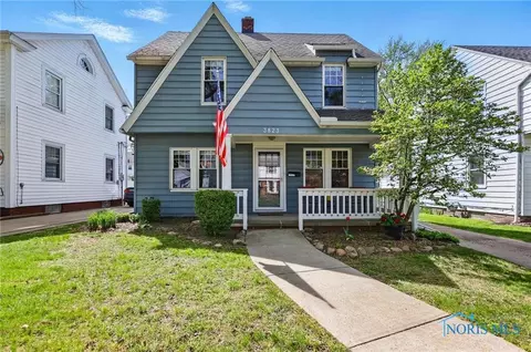 3823 Garrison Rd, Toledo, OH 43613