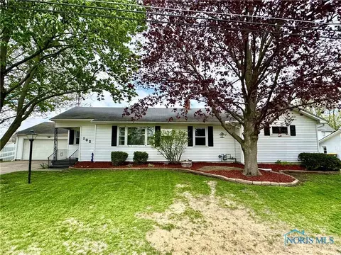 102 Pearl St, Stryker, OH 43557