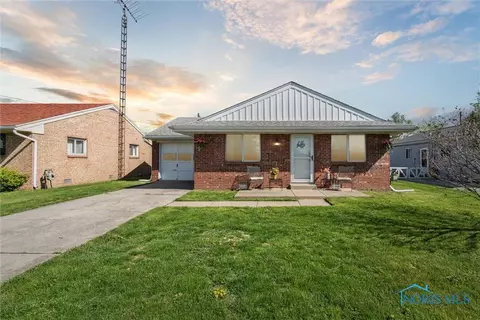 2123 Keen Ave, Toledo, OH 43611