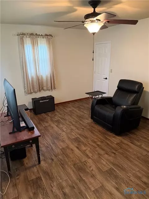 444 Rector Ave, Findlay, OH 45840 photo 3