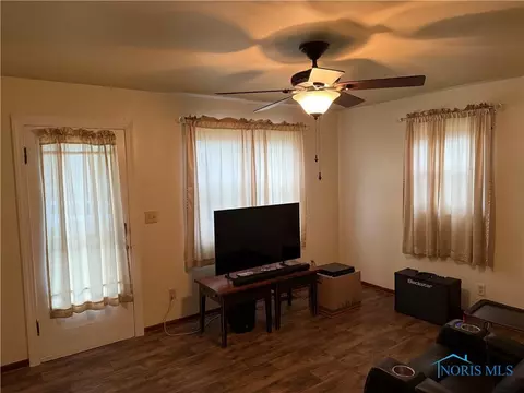 444 Rector Ave, Findlay, OH 45840 photo 2